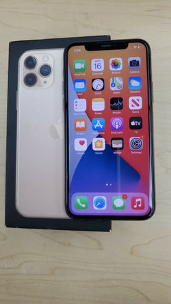 iPhone 11 Pro 64GB Unlocked work with any Carrier's ( Guaranteed original phone / Selling from the Store ) Thumbnail