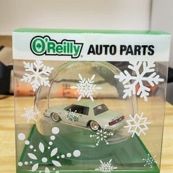 Oreilly Ornaments M2 2024 Edition With Display Box And Case Perfect Condition!!