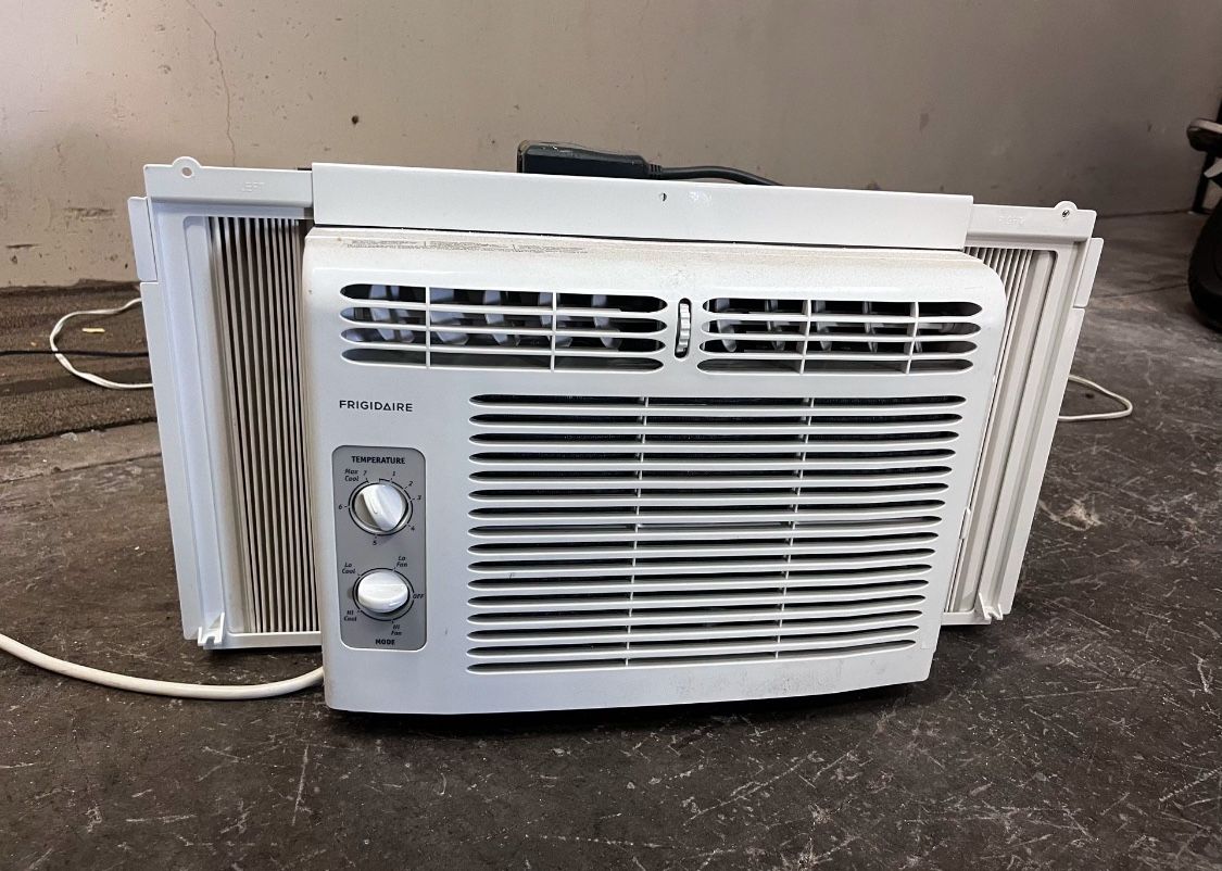 Frigidaire Window AC Unit