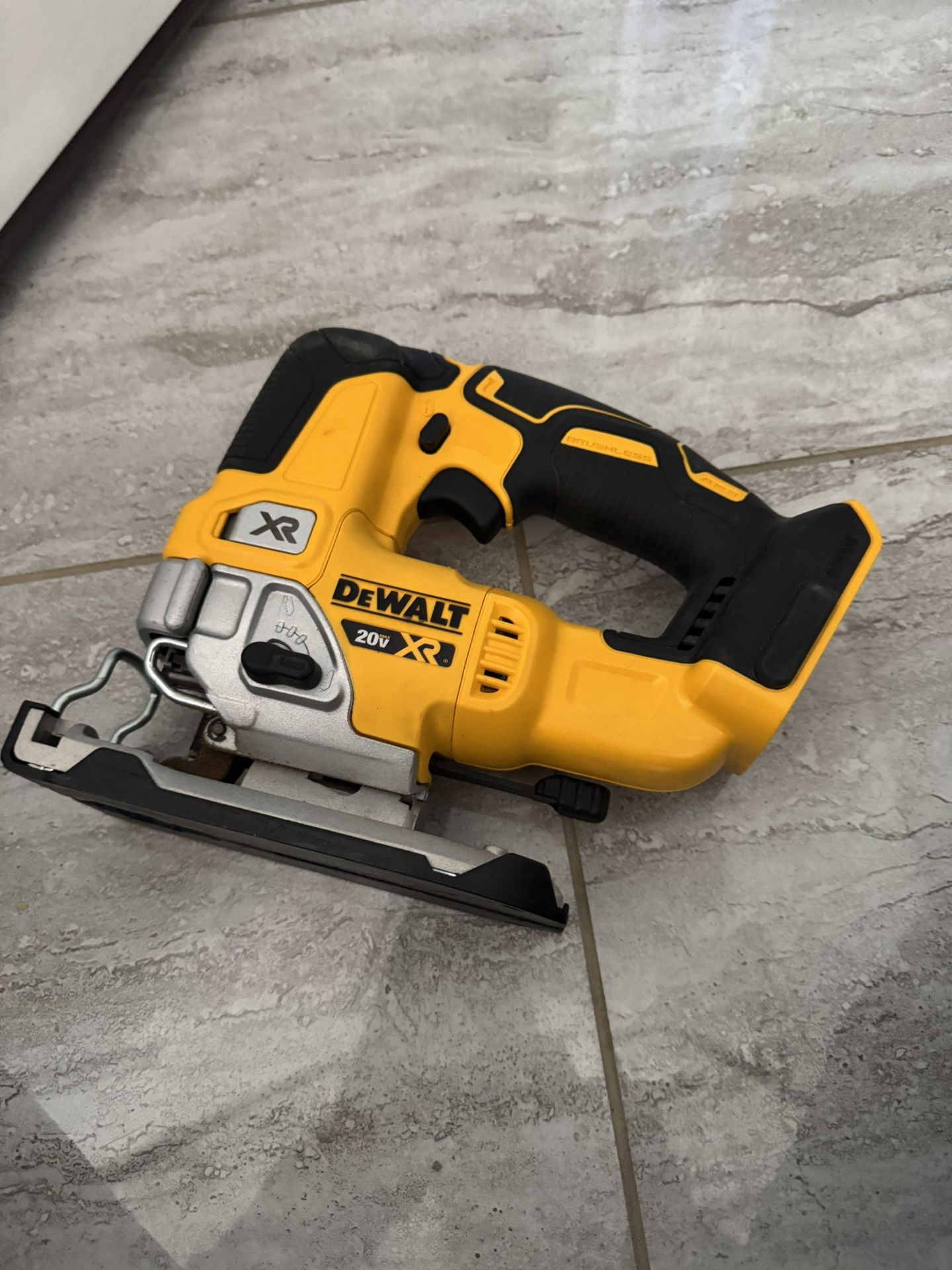 DEWALT XR 20-volt Jigsaw Brushless Variable Speed Keyless Cordless(Battery Not Included) 2024