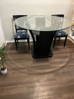 New Table Amazing condition