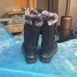 Women’s Khombu Jolie Style Leather Upper Faux Fur Winter Boots 