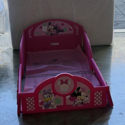 Minnie Mouse Girls bed