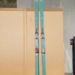 Skis