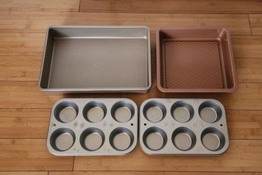 OXO GG NON-STICK PRO CAKE PAN,
Good Grips Non-Stick Pro Ceramic Coated Metal Bakeware, Muffin Pan Set, 2 Pack Stainless 6-Cup(New)