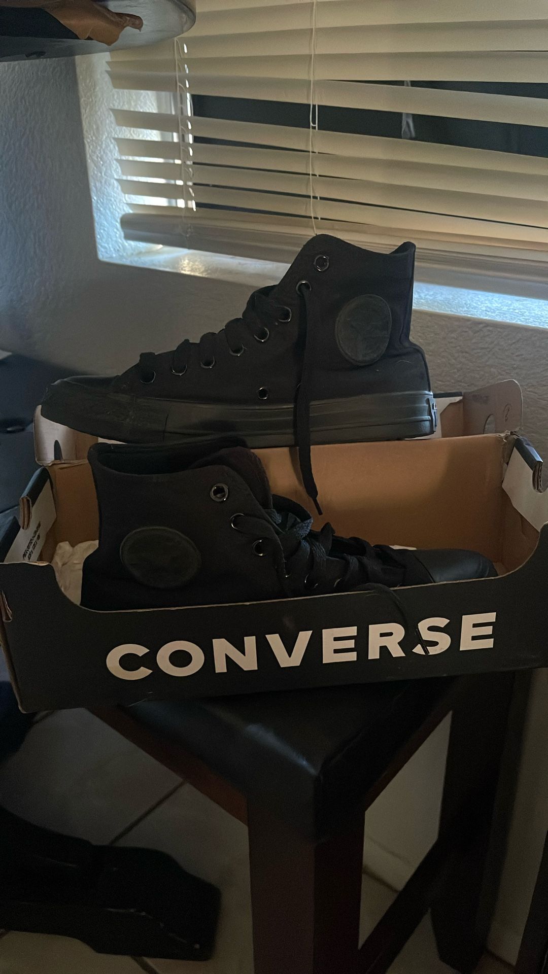High top Chucks / Converse Shoes