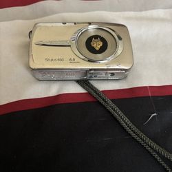 Olympus Stylus 600 6.0 MegaPixel Camera