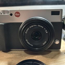 Leica Digilux 3 With 3 Lenses 