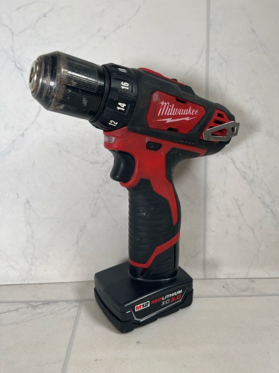 Milwaukee 2407-20 M12 12V Cordless 3/8" Drill/Driver (A1G010667)
