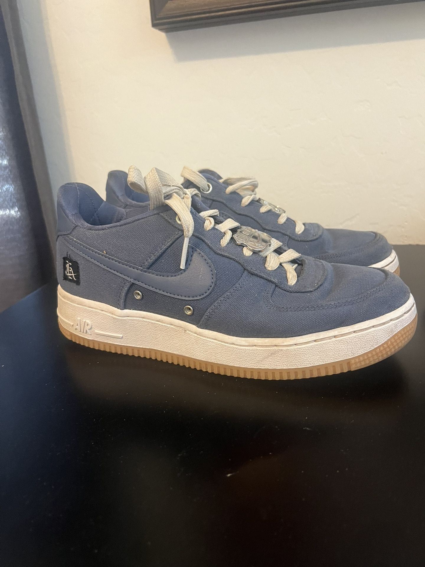 Nike Shoes (size 6 Men’s)