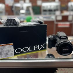 Nikon Coolpix P1100
