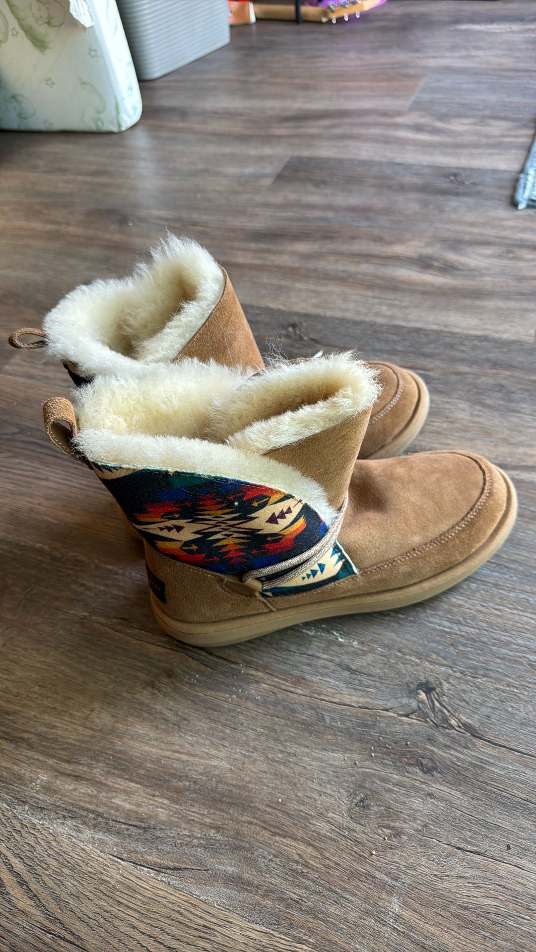 Pendleton Ugg Boots Size 8