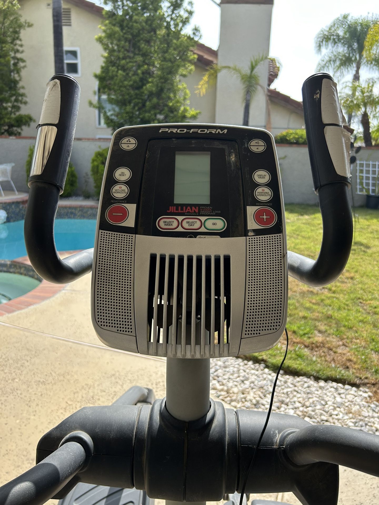 Proform 650 Le Elliptical Machine