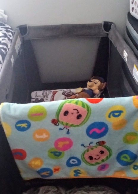 Playpen (Gently Used)