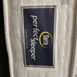 Queen Mattress And box Spring