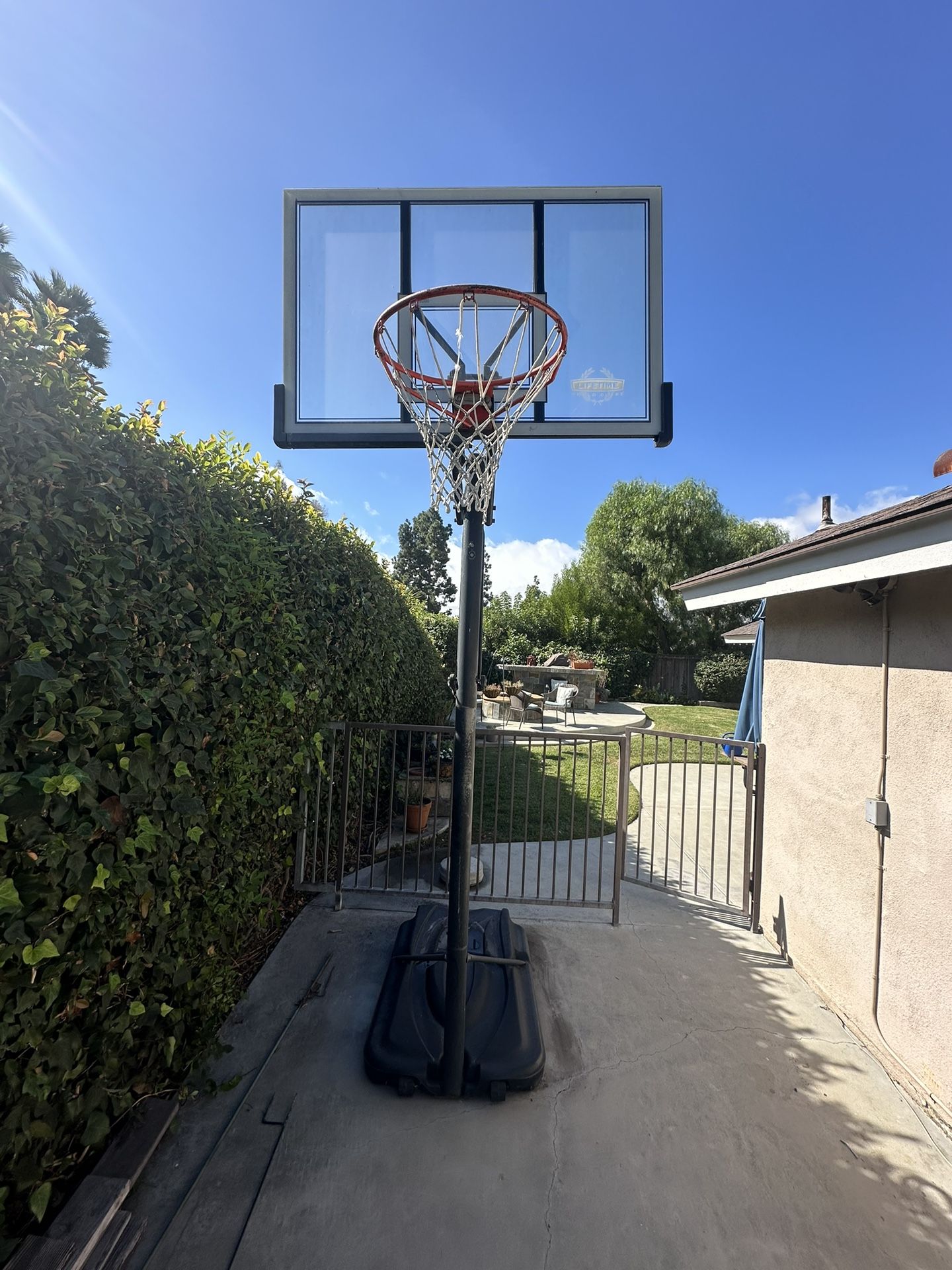 Outdoor Basketball Hoop