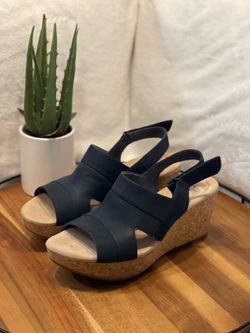 CLARKS High Heels , Sandals Navy Nubuck, Size 8.5