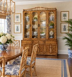 Faux bamboo Hollywood regency style credenza with top glass hutch display by Thomasville
Two separate pieces.
Beautiful as is but has some scuffs