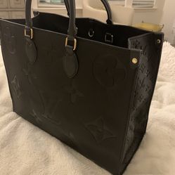 Reduced 2 $99 OBO /New Black G Handbag/ Quick Ship Or Drop off