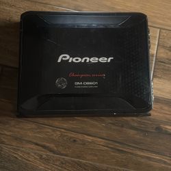 Pioneer 800 Watt Amp