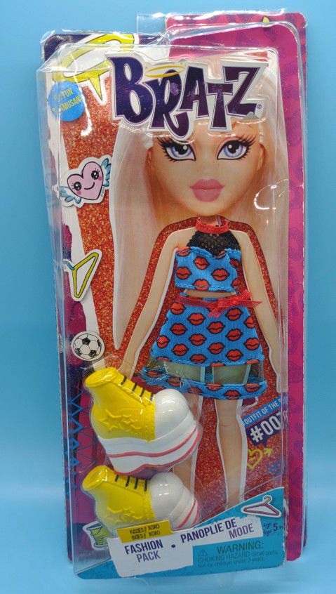 Bratz Doll Fashion Pack KISSES XOXO Outfit of the Day #OOTD