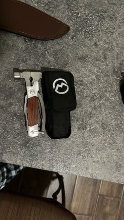 Multi-Tool Hammer with pouch