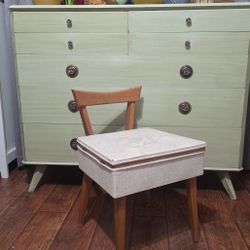 M CM Vintage Stool Chair Vanity Or Sewing