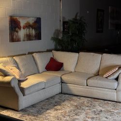 🤍 Camden Collection Beige Sectional –3 Pieces  Rolled Arms | Made in USA
Same Day Free Delivery