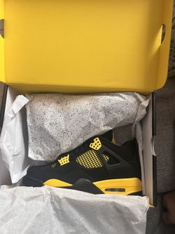 Jordan 4s