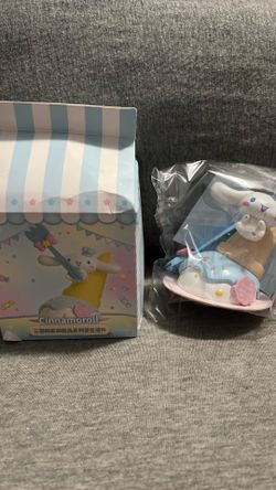 Cinnamoroll Stand Figure with Box