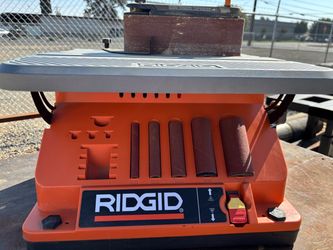 RIDGID Oscillating Edge Belt Spindle Sander