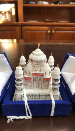Taj Mahal deco art piece