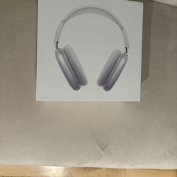 White Airpod Pro Max