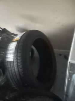 Brand perilli all seasons tire
