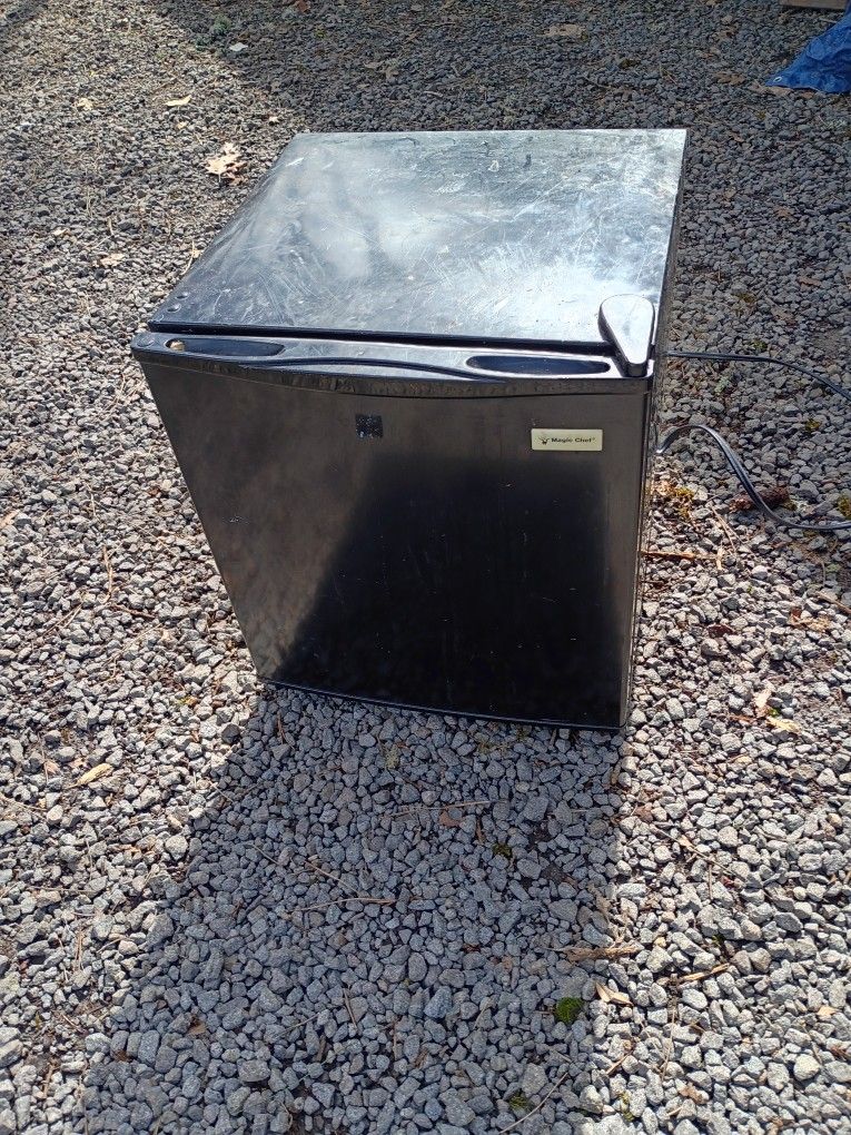 Small Refrigerator