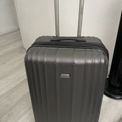 Large Luggage In Good Condition Asking $40!!! OBO 