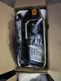 Custom Painted Toyota Tacoma headlights