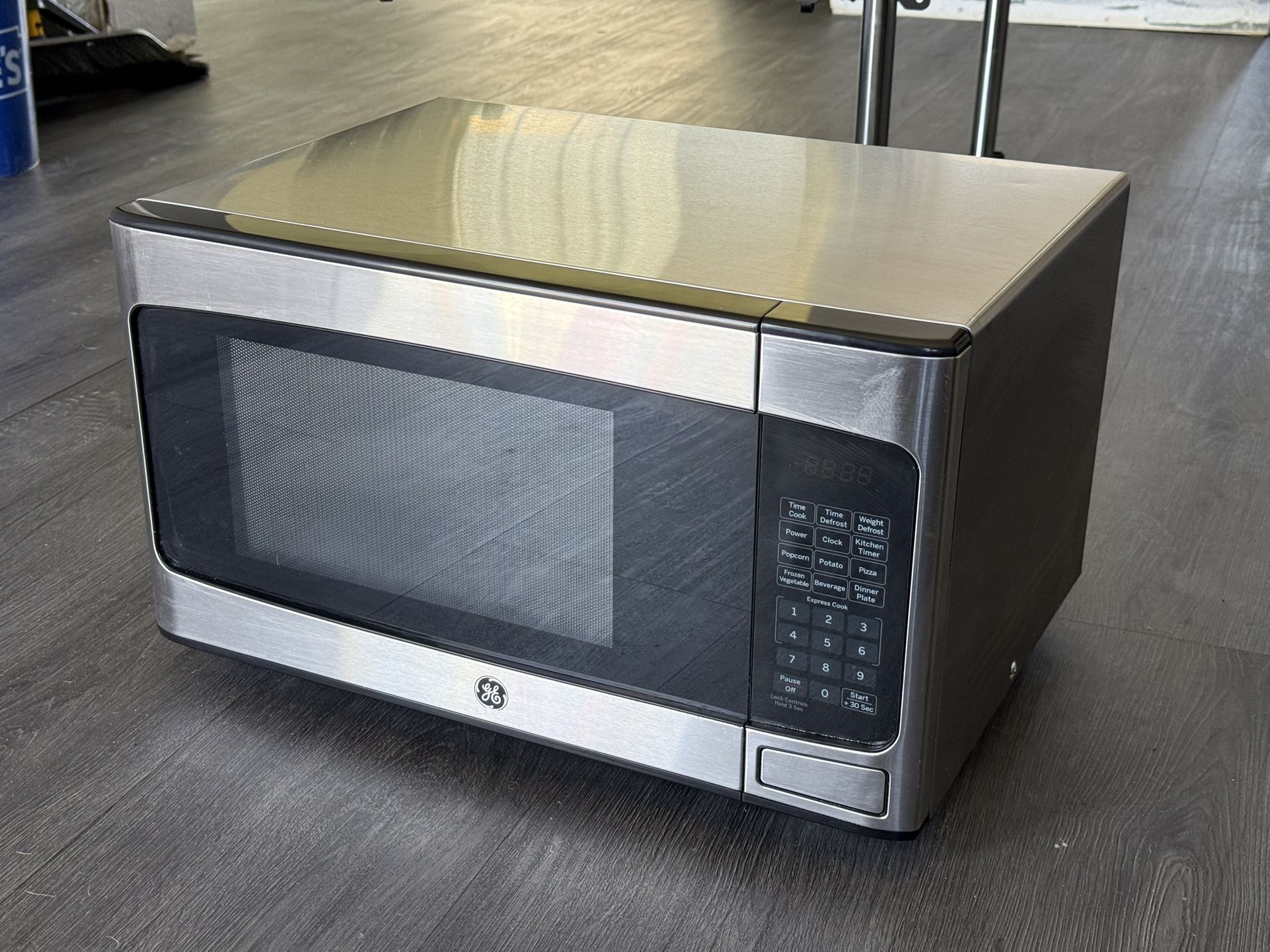 GE 1000 Watt Microwave Stainless Steel