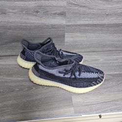 Adidas Yeezy Boost V2 Carbon Men's Size 7.5 Sneakers Fz5000