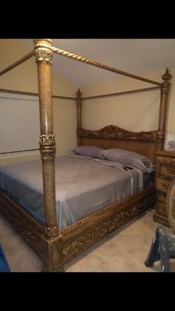 Amazing king size bed room set