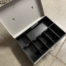 Metal Cash Box With Gsale Tags