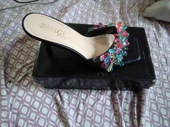 Women 👠