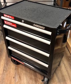 Husky 8030 Cubic In Tool Storage