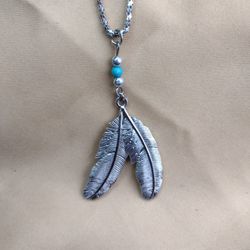 Silver Tone Feather Necklace 