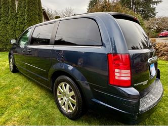 2008 Chrysler Town & Country