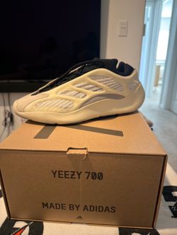 Yeezy 700