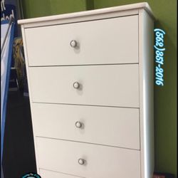 Four Drawer White Compressed Dresser Chest Cajonera 