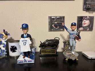 Shohei Ohtani LA Dodgers Bobblehead AND Freddie Freeman