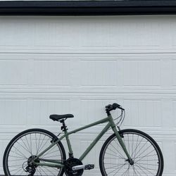 Retrospec Atlas Fitness Hybrid Bike – Small 16” Frame Bicycle Commuter