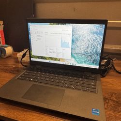 Laptop computer Dell Latitude 3420